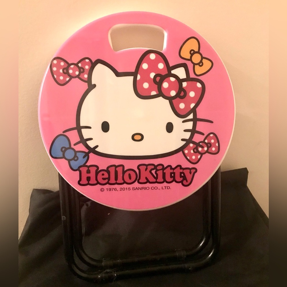 Hello kitty foldable mini chair.